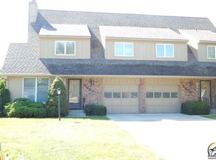 5607 SW Foxcroft Cir N, Topeka, KS 66614