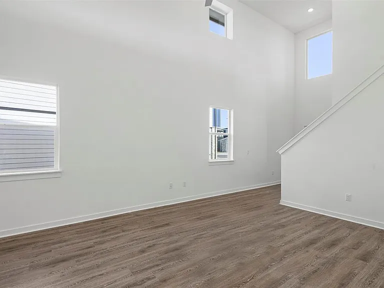7911 Linda Michelle Ln — Photo 21