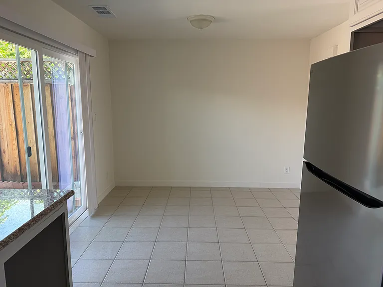 Kitchen dining area