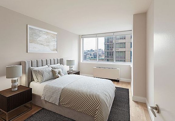 4th image of 776 6th Ave APT 29F