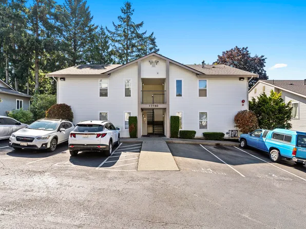 17728 12th Ave NE #201, Seattle, WA 98155