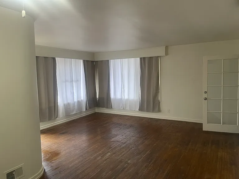 201 S Rampart Blvd #1 — Photo 17