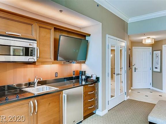 3rd image of 135 Harmon Ave #618