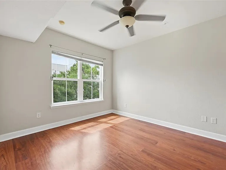204 E South St #4053 — Photo 21