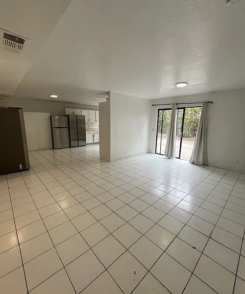 6555 Segovia Rd — Photo 11