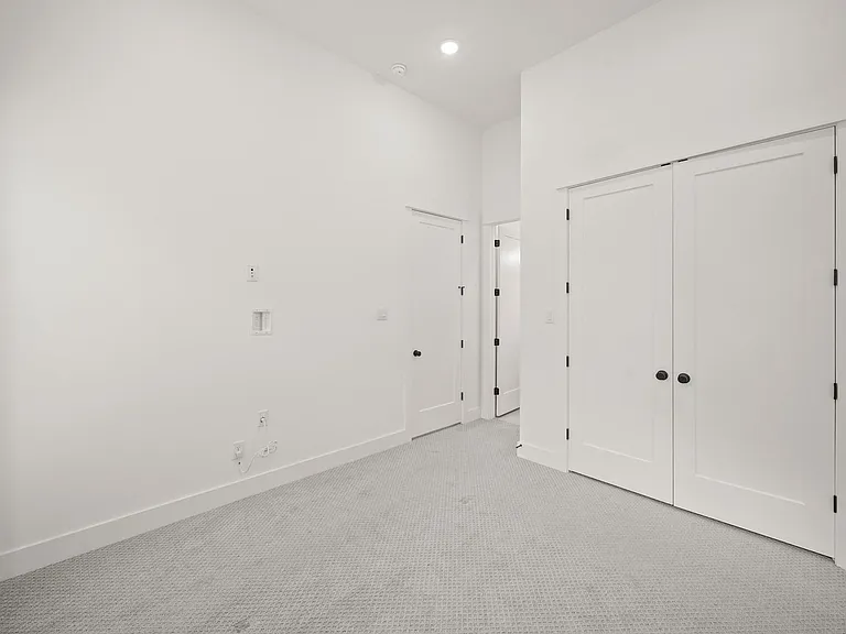 2811 Anita St — Photo 15