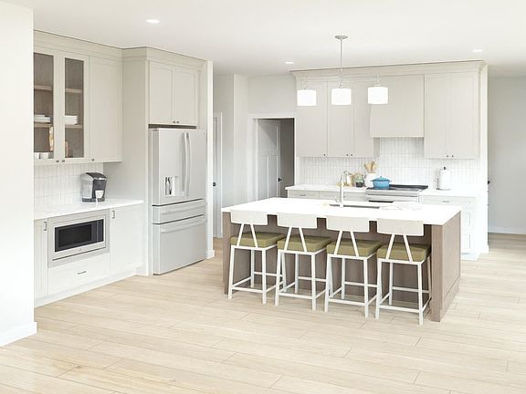 4th image of 311 Clear Pond Way
