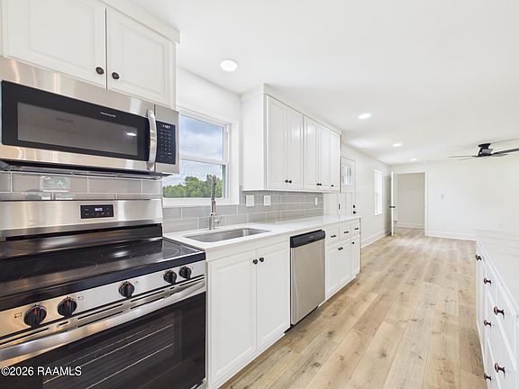 5th image of 919 Langlinais Rd
