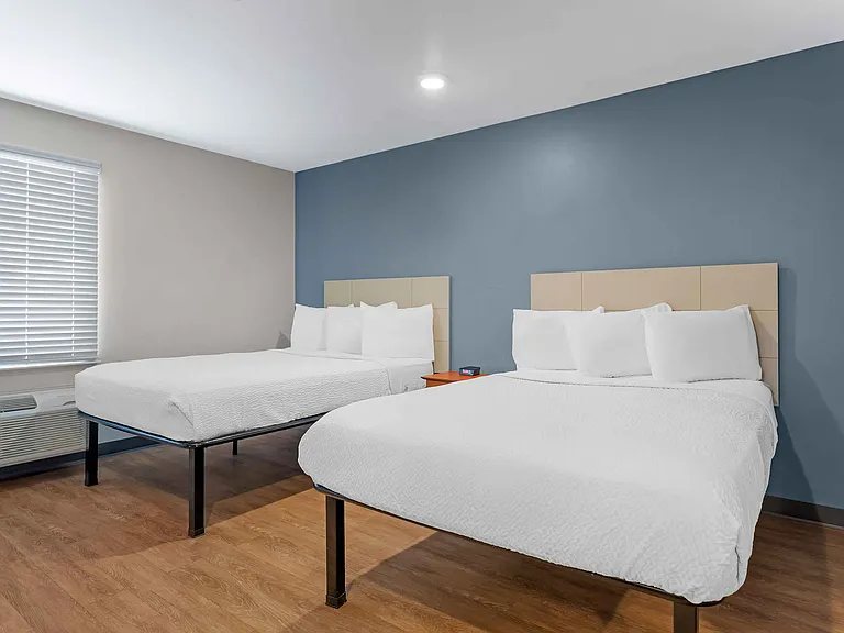 Studio Suite - 2 Full Beds