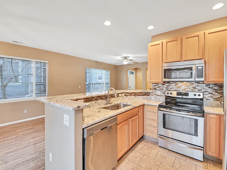 9456 Carlyle Park Pl — Photo 6