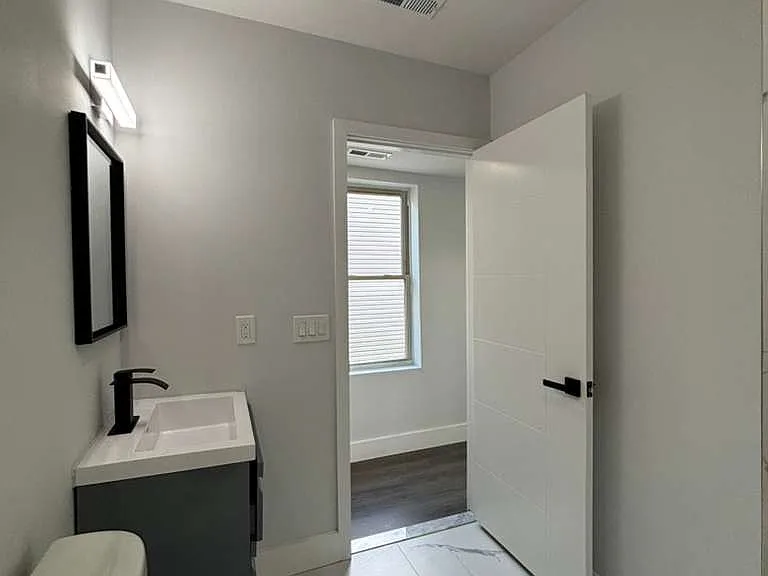 2439 N Marshall St #3 — Photo 6