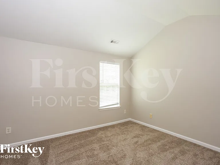 5842 Brookfield Pointe Dr — Photo 12