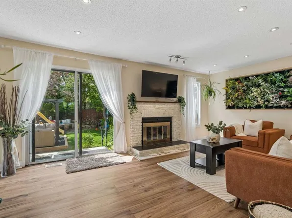 44 Beddington Cres NE, Calgary, AB T3K 1N5