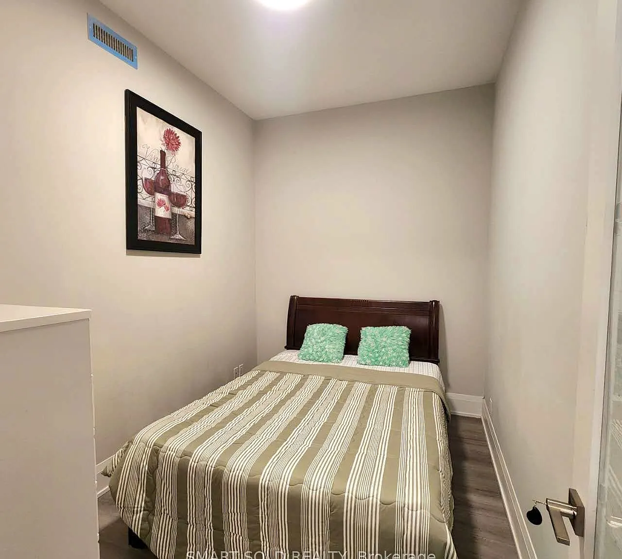 3 bed, $850 — Photo 2