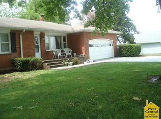 809 Booth Rd, Clinton, MO 64735