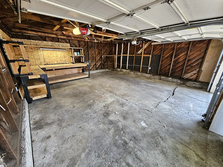 708 E 28th Ave — Photo 30