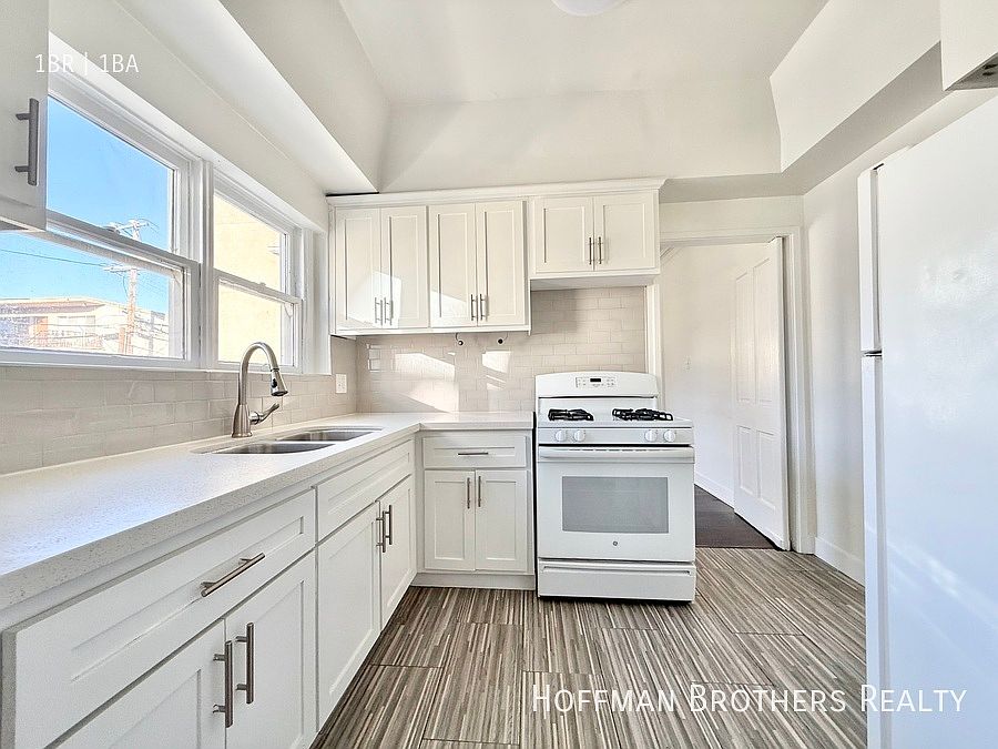 1st image of 5447 1/2 Harold Way #8