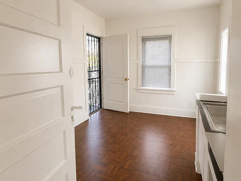 2718 Manitou Ave #2718 — Photo 6