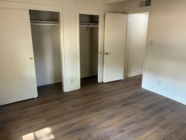 222 E Park St — Photo 12