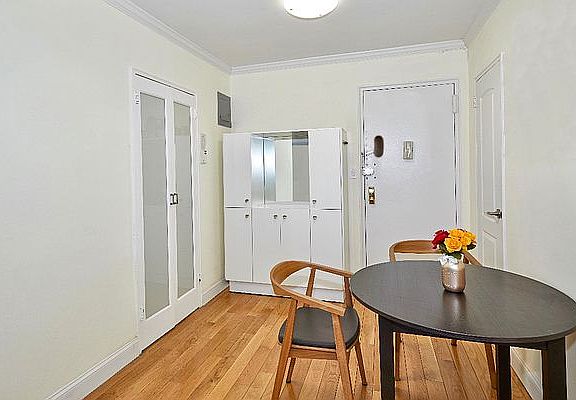 4th image of 10025 Queens Blvd APT 4B