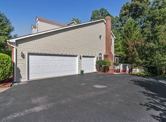 2nd image of 201 Finnegan Dr