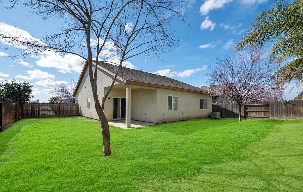 Building Photo - 1640 Capistrano Ave