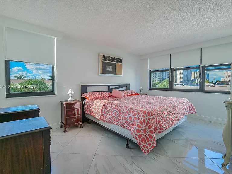 2401 S Ocean Dr #305 — Photo 15