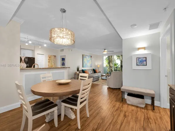 2421 NE 65th St APT 211, Fort Lauderdale, FL 33308
