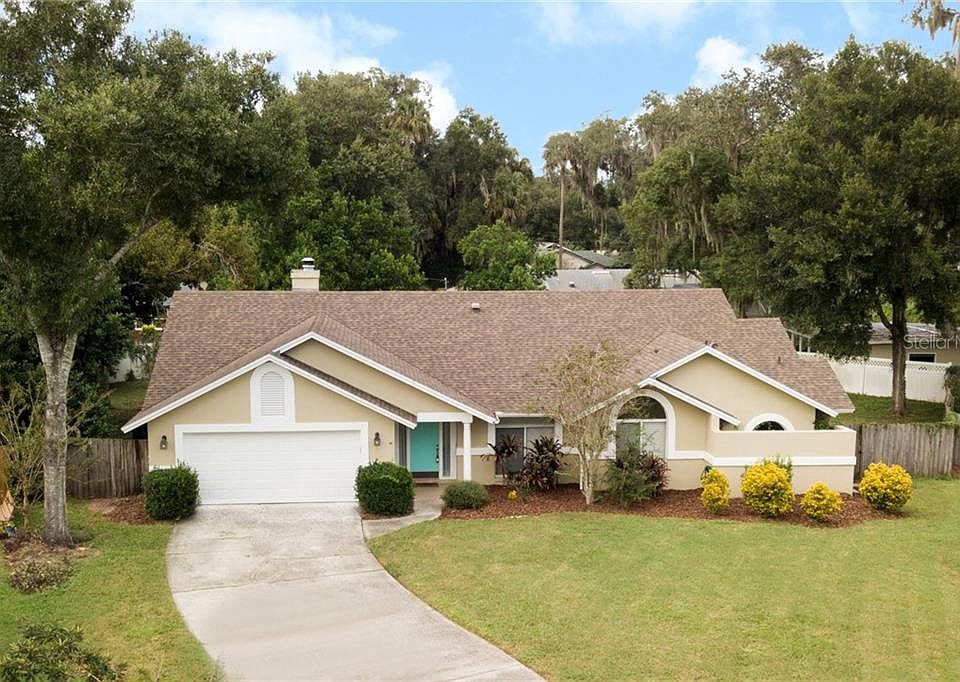 1st image of 519 Lake Charm Ct