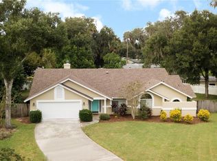 519 Lake Charm Ct, Oviedo, FL 32765