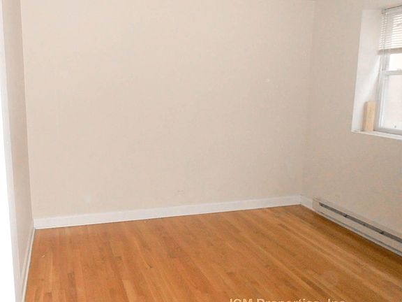 4th image of 3928 N Pine Grove Ave #G2