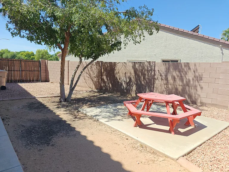 8638 W Keim Dr — Photo 24