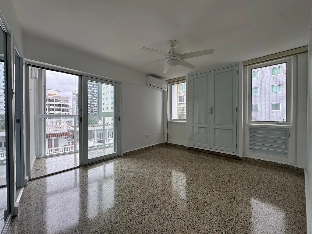 3 bed, 2.5 bath, 1250 sqft, $4,500 — Photo 3