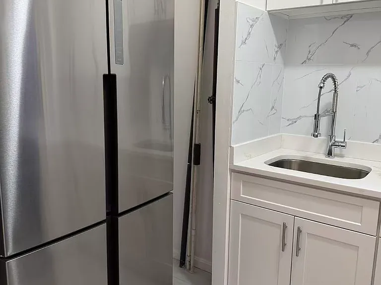 213 E Berkeley St #1 — Photo 6