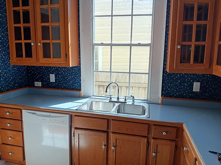 220 Amelia St — Photo 22