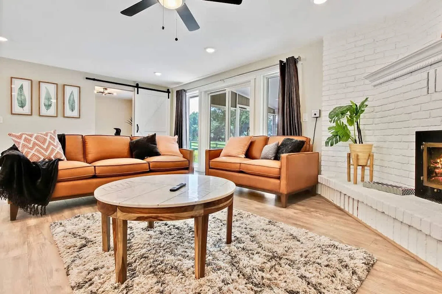 4 bed, 2.0 bath, $7,089 — Photo 3
