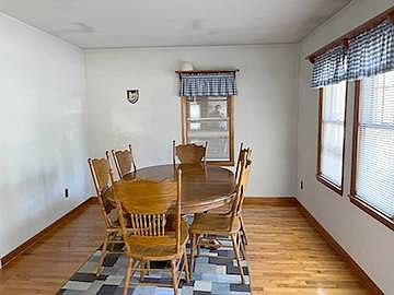 2nd image of 510 Shoreway Dr