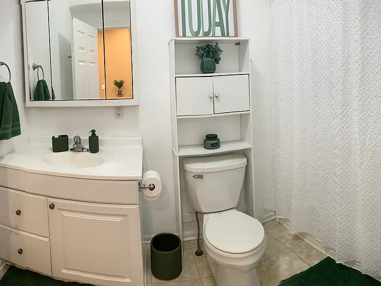 3834 E Underwood Ave — Photo 8