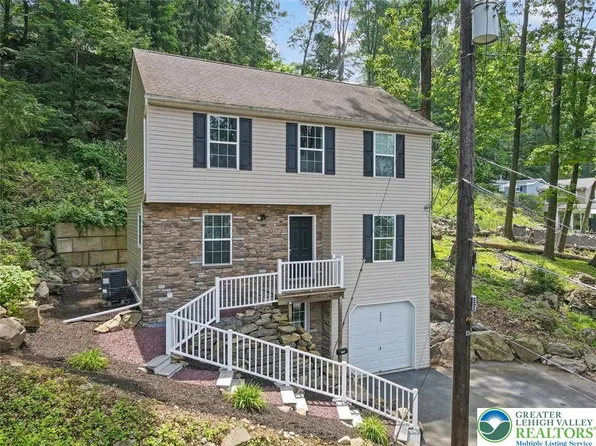 2545 S Albert St, Allentown, PA 18103