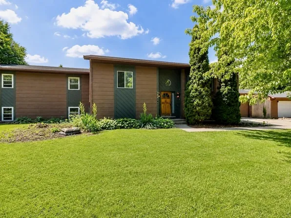 724 Crist Rd, Beloit, WI 53511