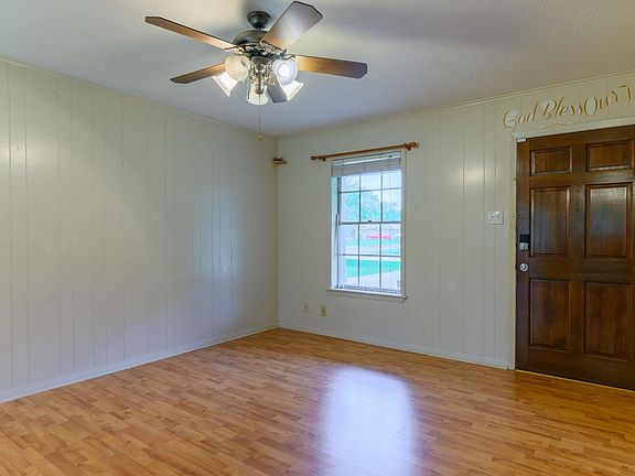 4th image of 2813 Rampy Ave