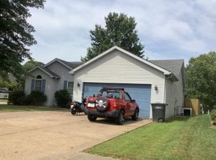 8416 Burch Park Dr, Evansville, IN 47725