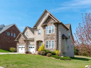 6679 Ridge Run Ct, Clemmons, NC 27012