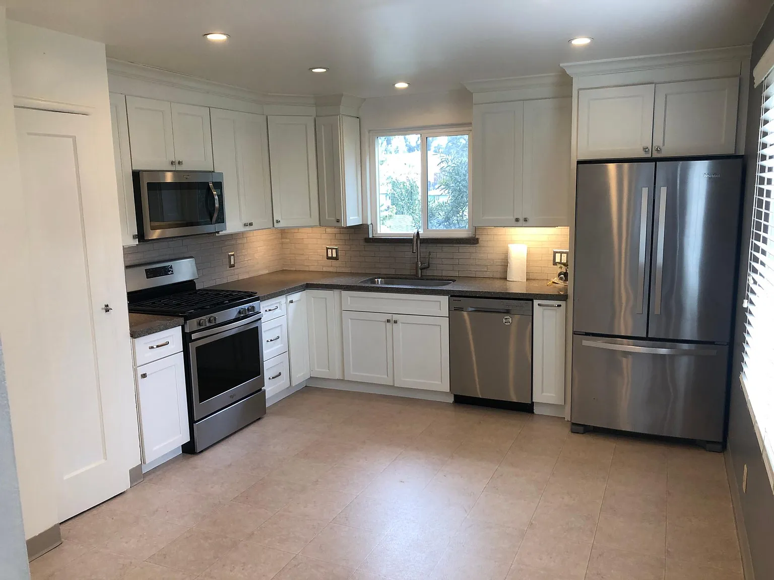 2374 Grande Vista Pl — Photo 4