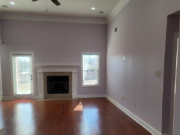2nd image of 225 Morgan Ranch Cir