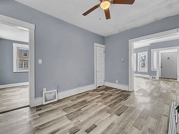 5th image of 480 E 115th St