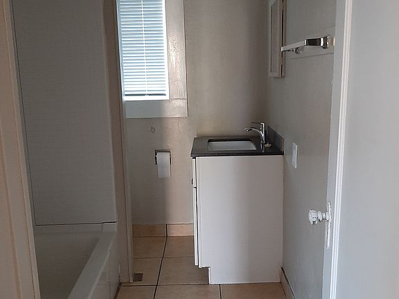 5th image of 2603 N California St