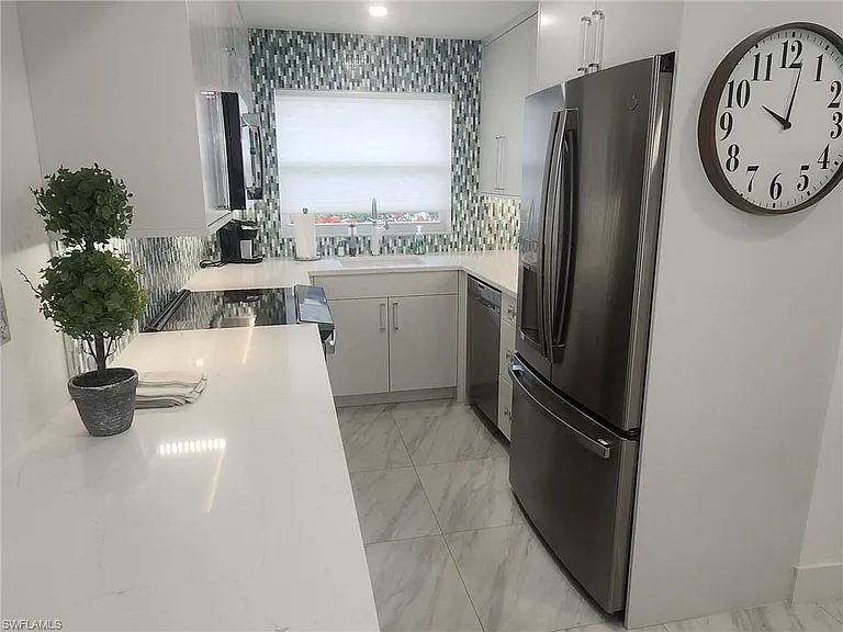 3000 Gulf Shore Blvd N #113 — Photo 7