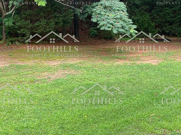 2nd image of 1419 Oak Hill Dr #A