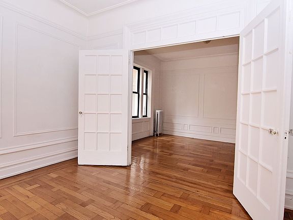 3rd image of 714 W 181st St APT 36